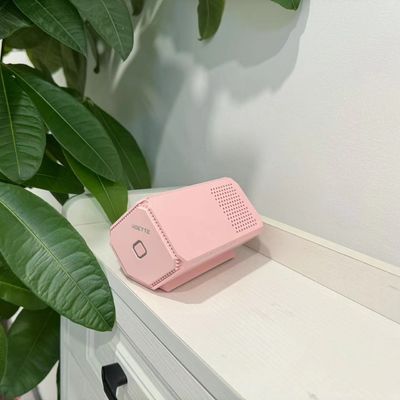 Elektrische USB luchtreiniger met koud plasma en 99,9% sterilisatie.