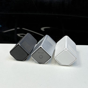 Compacte luchtreiniger voor auto's met plasma-technologie en USB-toevoer voor rookverwijdering - CE FCC RoHS-gecertificeerd